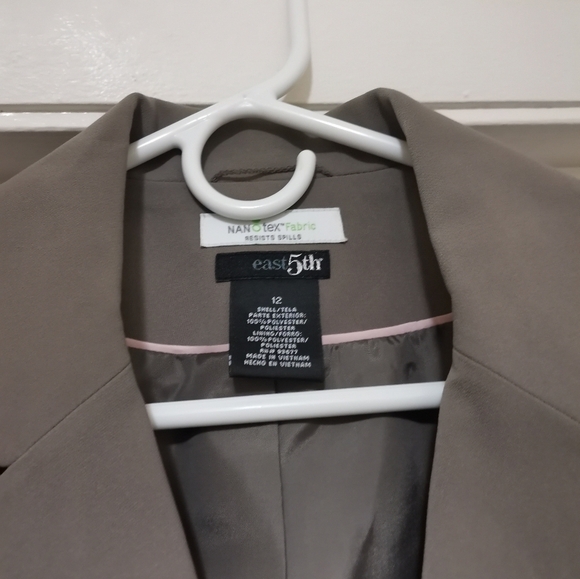 East 5th Nanotex Fabric Womens Size 12, 3 Button Military Green Blazer Jacket - Picture 7 of 7